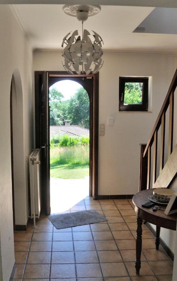Suite Familiale Avec 2 Chambres Dans Une Villa - Quartier Vert Et Boise - 5 Kms De Namur  Exterior foto